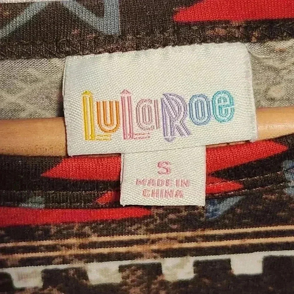 LuLaRoe Carly Dress‎ Women's S Brown Short Sleeve High Low Aztec Pattern Western - Picture 4 of 8